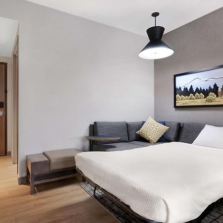 Hyatt Place Flagstaff Bagian luar foto